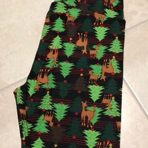 LuLaRoe Pants - LuLaRoe TC2 2017 Christmas leggings LuLaRoe Pants - LuLaRoe TC2 2017 Christmas leggings